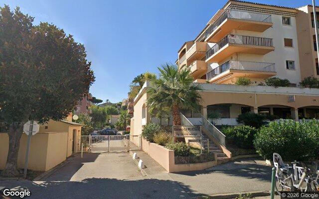 Façade : 20 avenue Georges Pompidou, Sainte-Maxime